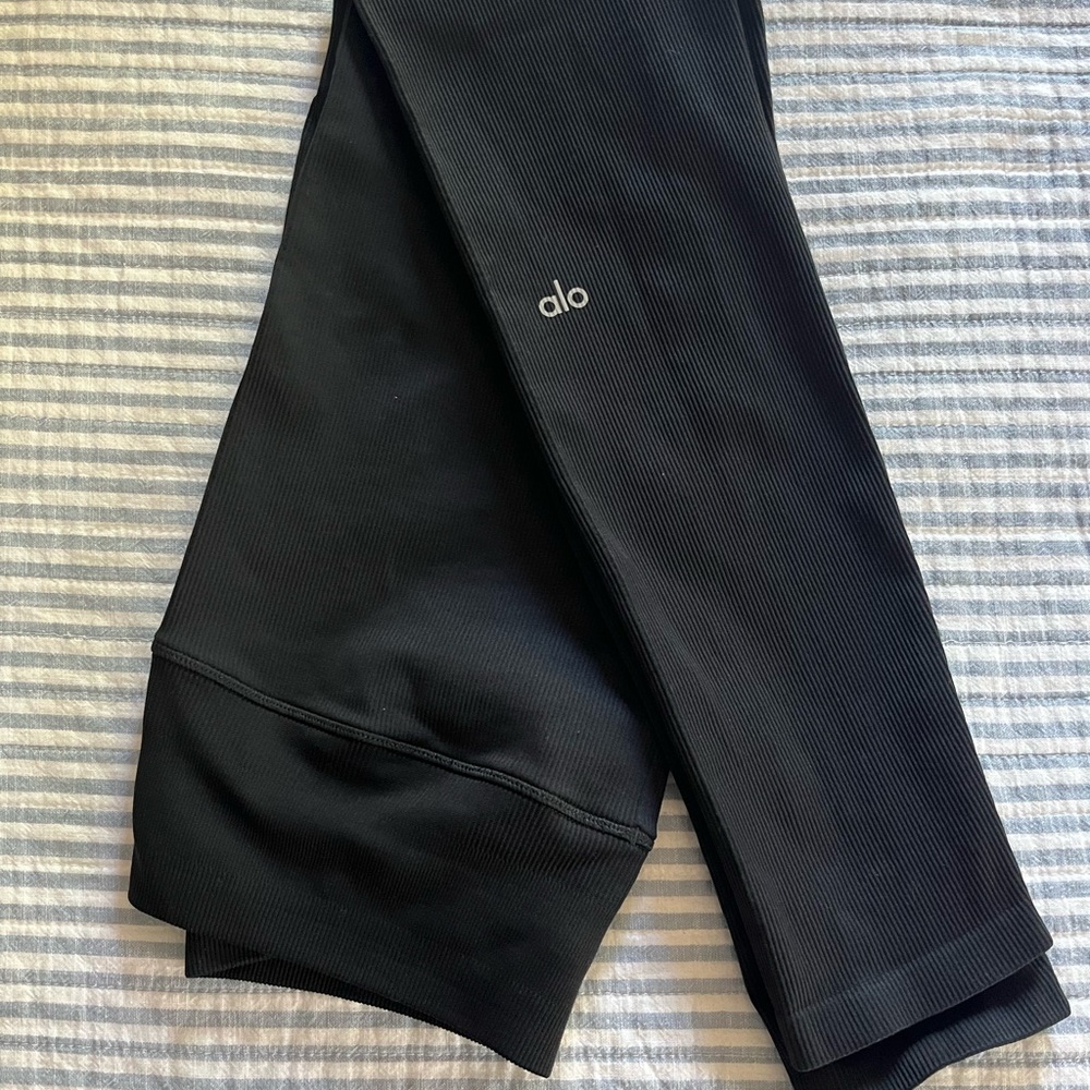 ALO Yoga Black Leggings ribbed, sz L